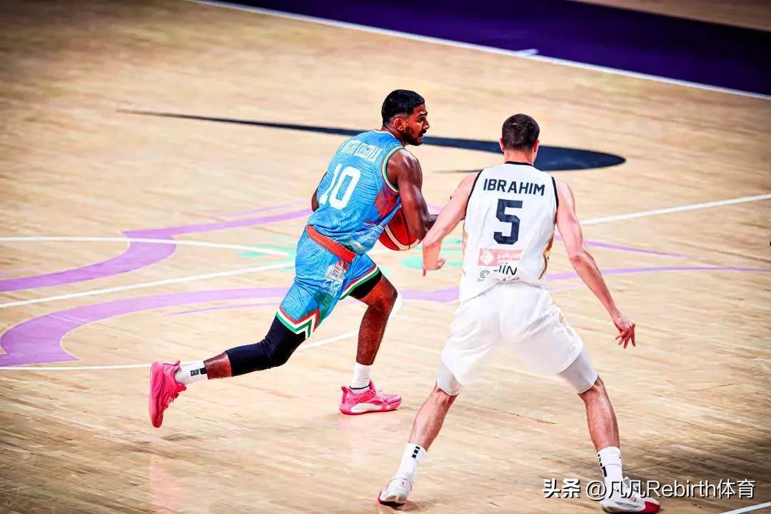 亚博体育-关于全明星赛倒计时，山东男篮国际比赛日更衣室发声，细节引发关注，气氛紧张，年轻球员得到机会的信息-亚博体育